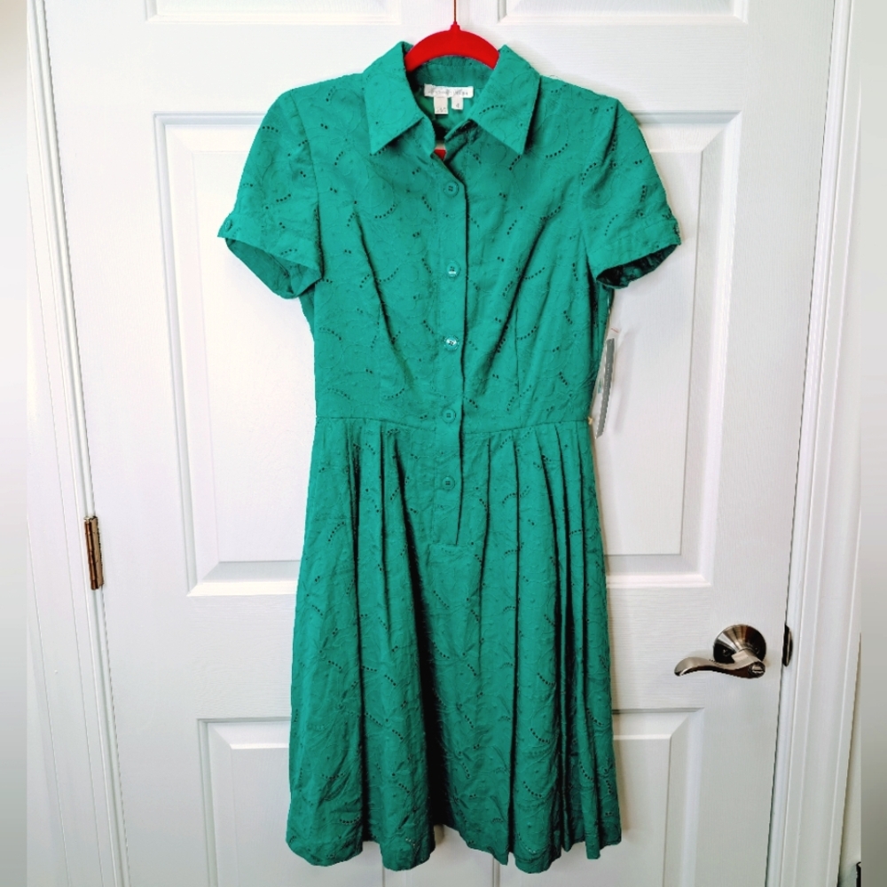 Kelly Green Button-Up Women's Dress